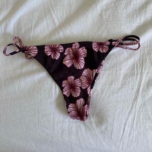 Outrigger Benoa Anini Bottoms